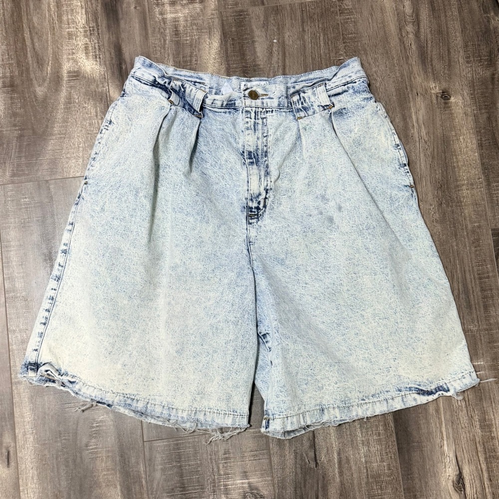 Essentials Sport Vintage High Waisted Acid Wash Pleated Denim Shorts Blue 29W